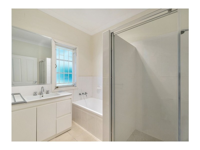 236 Sir Fred Schonell Drive, St Lucia QLD 4067
