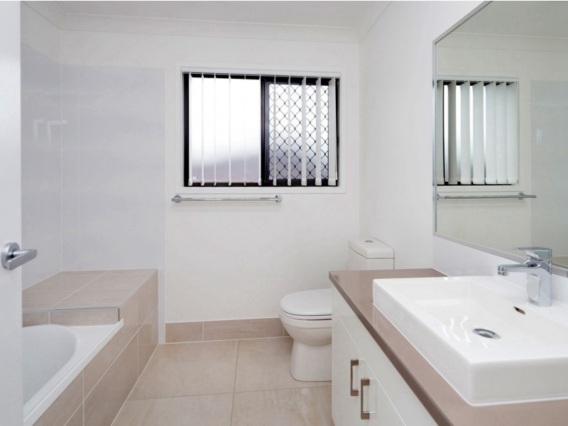 110/80 Coora Street, Wishart QLD 4122