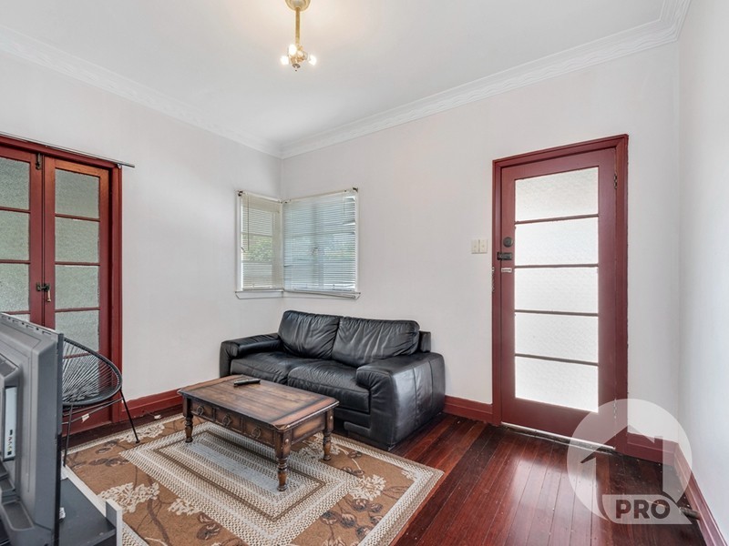 116 Dell Road, St Lucia QLD 4067