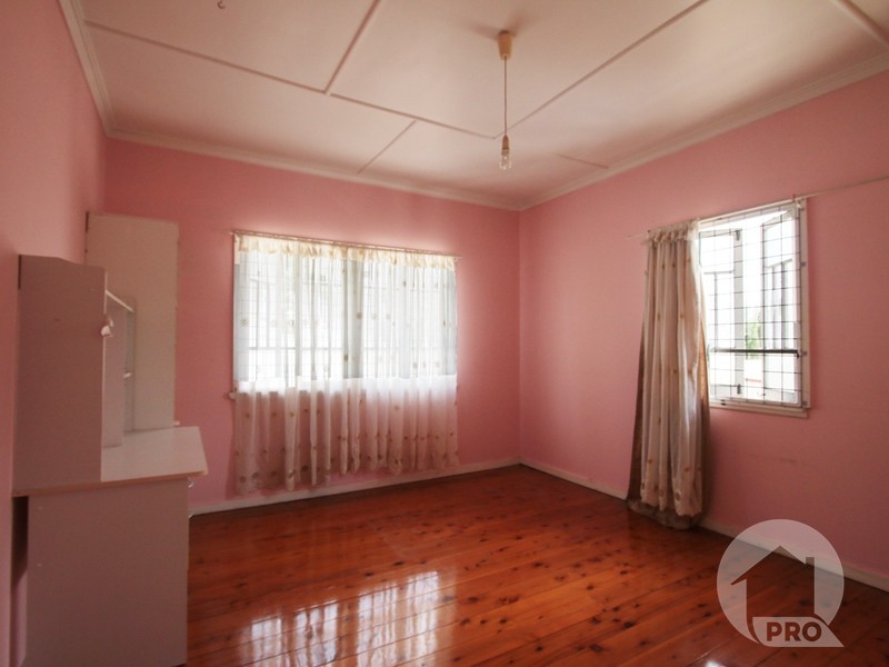 42 Orange Grove Road, Coopers Plains QLD 4108