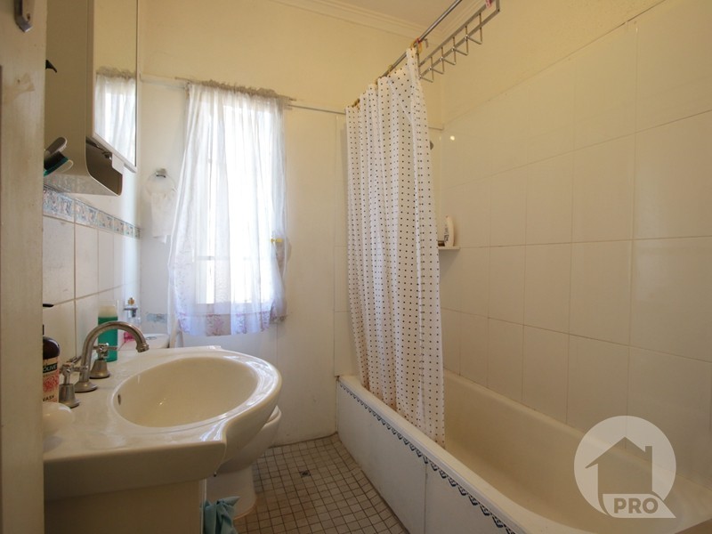 42 Orange Grove Road, Coopers Plains QLD 4108