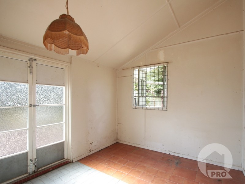 42 Orange Grove Road, Coopers Plains QLD 4108