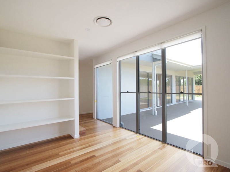 27 Willow Way, Rochedale QLD 4123