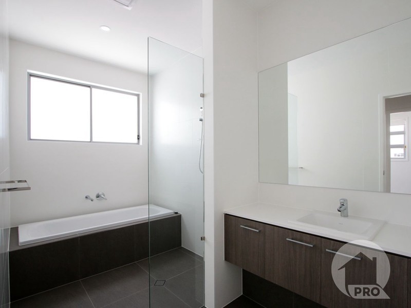 27 Willow Way, Rochedale QLD 4123