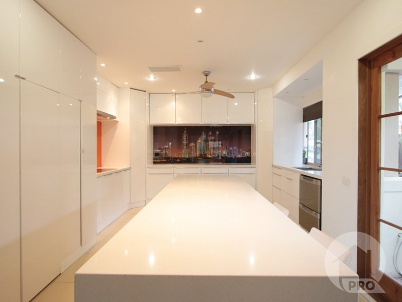 138 Didbrook Street, Robertson QLD 4109