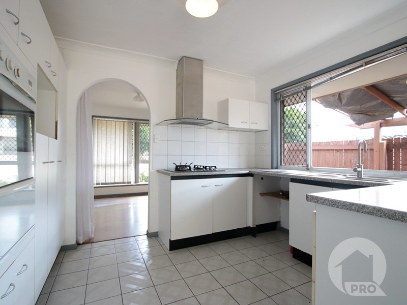 24 Metropole Street, Robertson QLD 4109