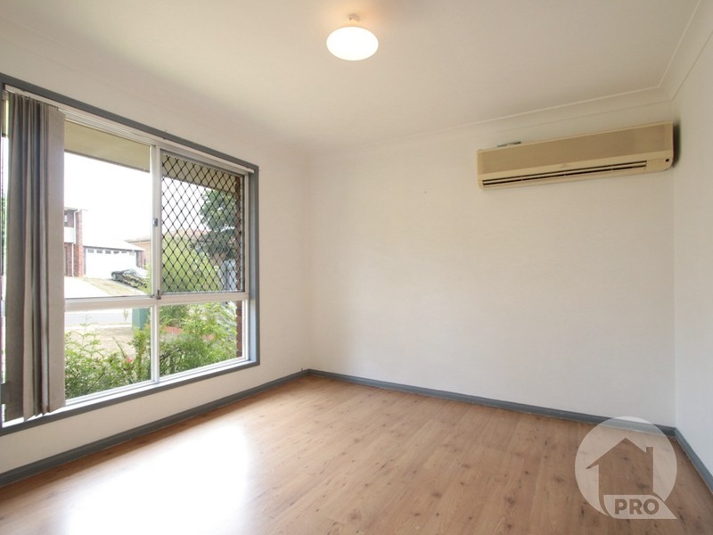 24 Metropole Street, Robertson QLD 4109