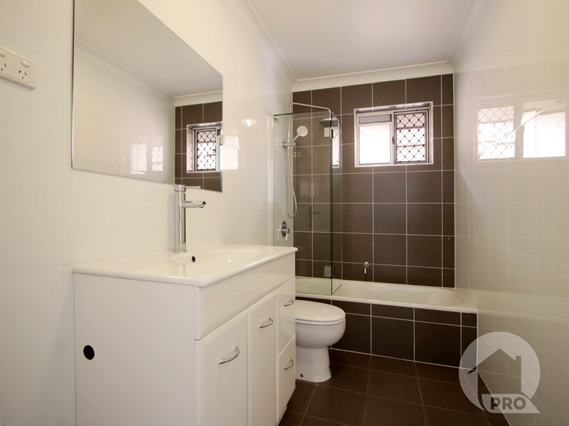 24 Metropole Street, Robertson QLD 4109