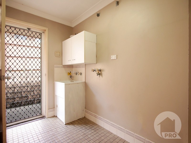 24 Metropole Street, Robertson QLD 4109