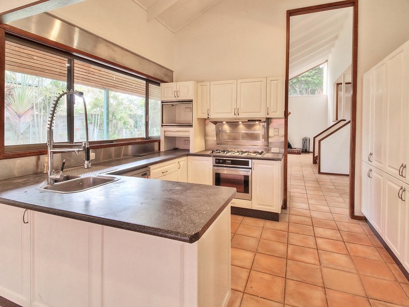 17 Orpheus Street, Robertson QLD 4109