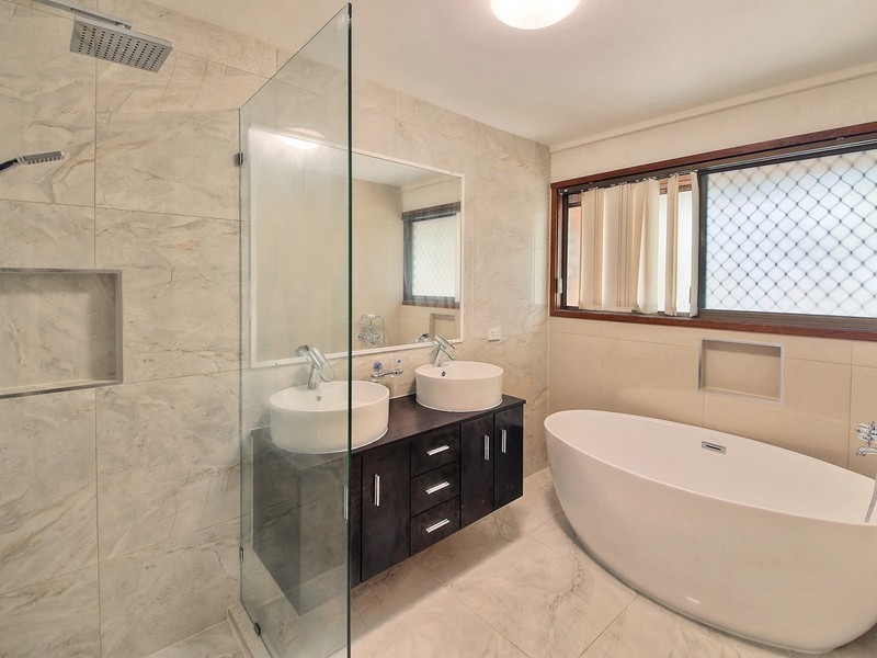 17 Orpheus Street, Robertson QLD 4109