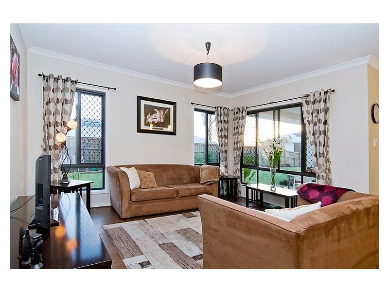 37 Greenvale Street, Calamvale QLD 4116