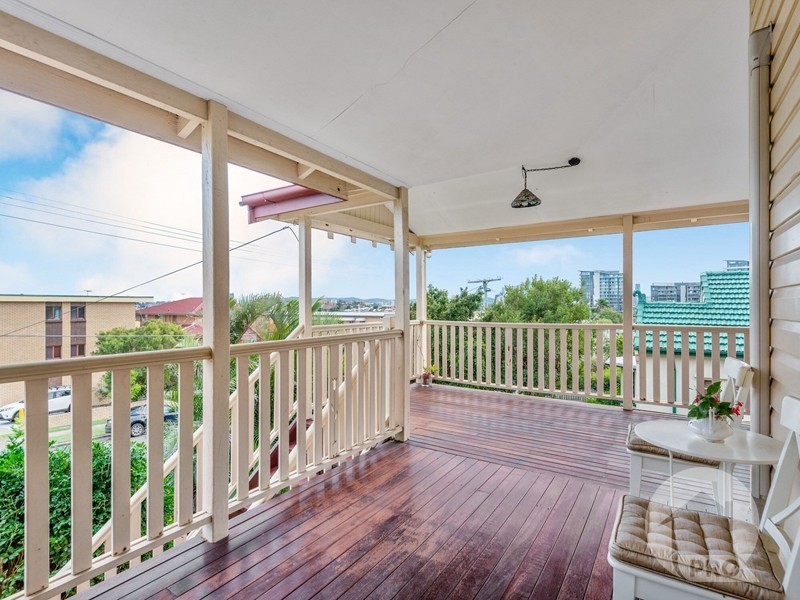 52 Amelia Street, Coorparoo QLD 4151