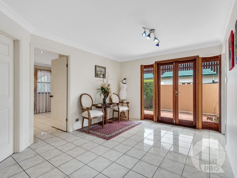 52 Amelia Street, Coorparoo QLD 4151