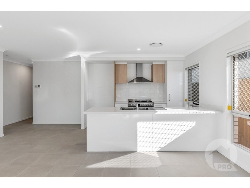 24 Tambor Crescent, Pallara QLD 4110