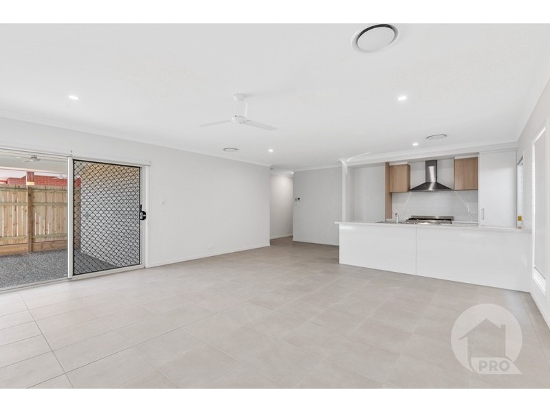24 Tambor Crescent, Pallara QLD 4110