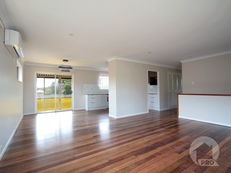 4 Dolphin Street, Macgregor QLD 4109