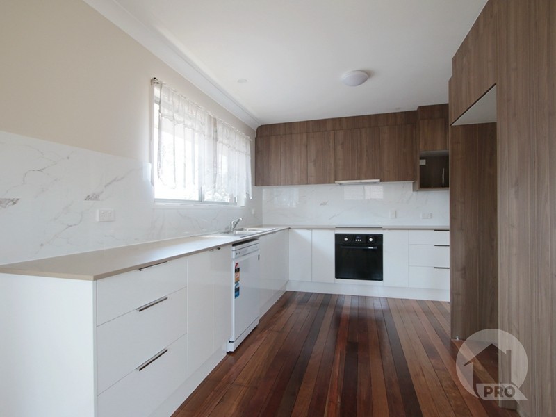 4 Dolphin Street, Macgregor QLD 4109