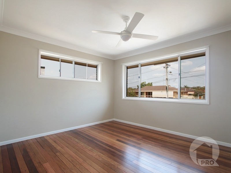 4 Dolphin Street, Macgregor QLD 4109