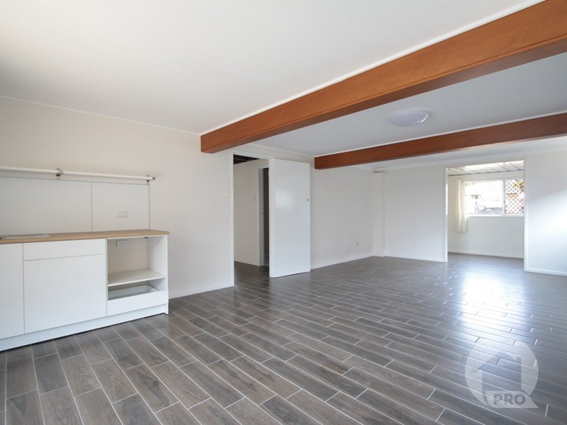 4 Dolphin Street, Macgregor QLD 4109