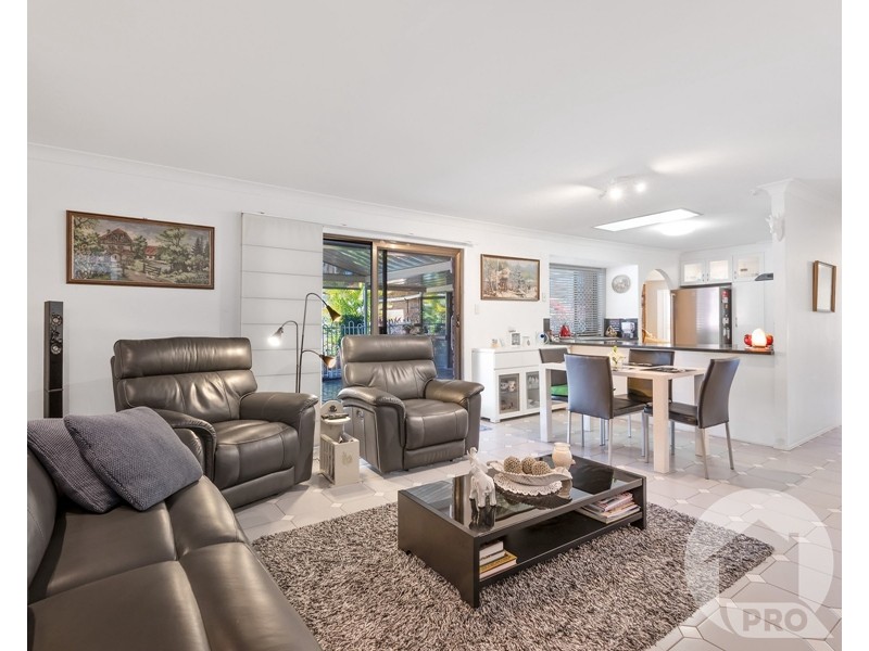 30 Oakville Street, Runcorn QLD 4113