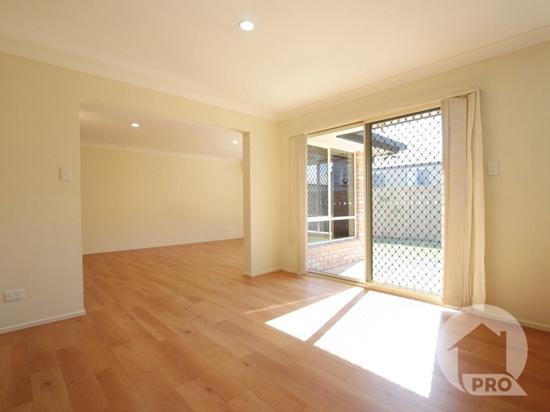 25 Robinson Crescent, Runcorn QLD 4113