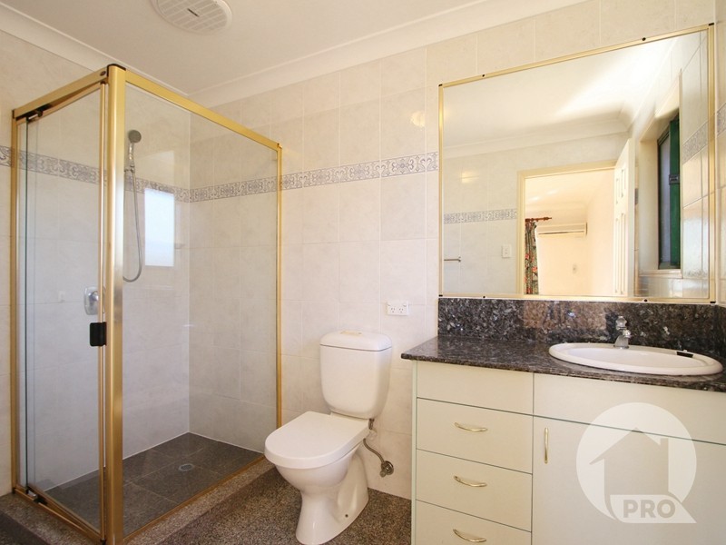 21A Parnassus Street, Robertson QLD 4109