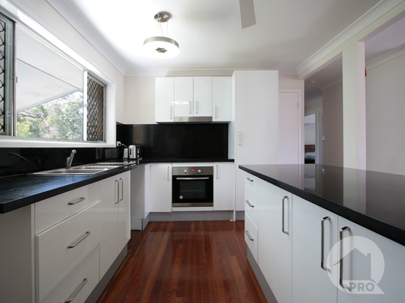 3 Peringa Street, Coopers Plains QLD 4108