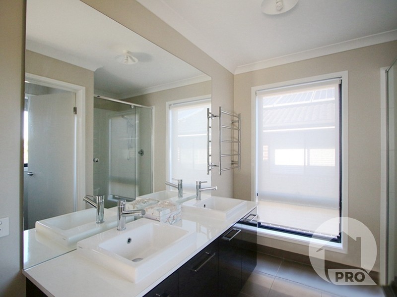 103 Nyleta Street, Coopers Plains QLD 4108