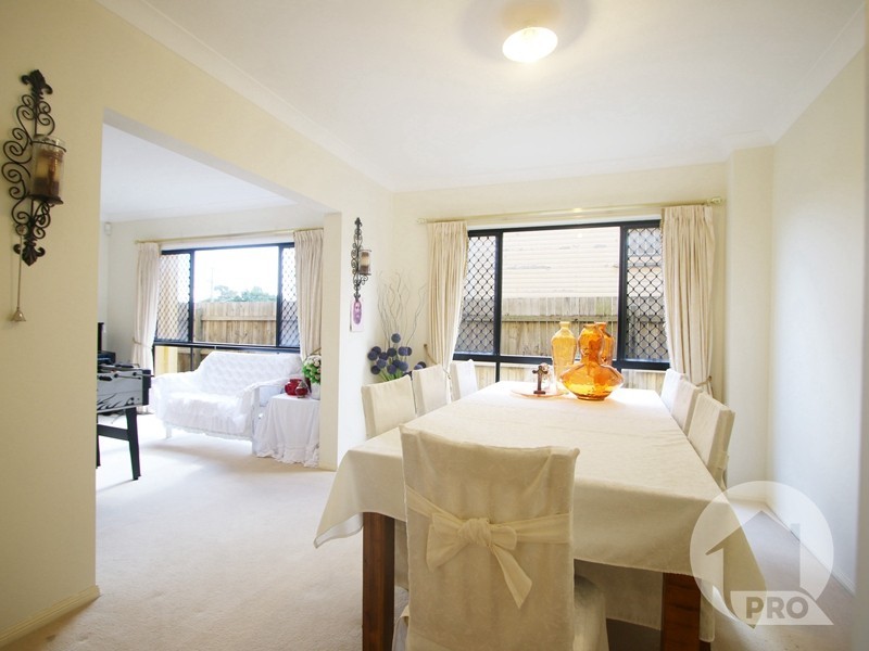 66 Wadley Street, Macgregor QLD 4109