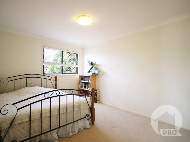 66 Wadley Street, Macgregor QLD 4109