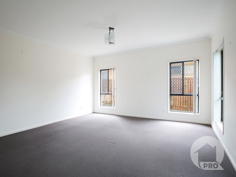 6 Pine Street, Runcorn QLD 4113