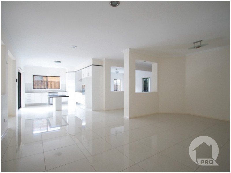 6 Pine Street, Runcorn QLD 4113