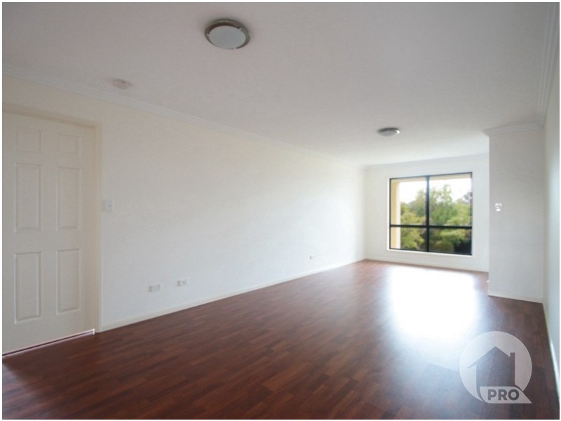 6 Pine Street, Runcorn QLD 4113