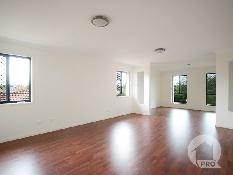 6 Pine Street, Runcorn QLD 4113