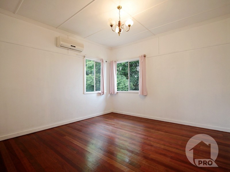 84 Nyleta Street, Coopers Plains QLD 4108