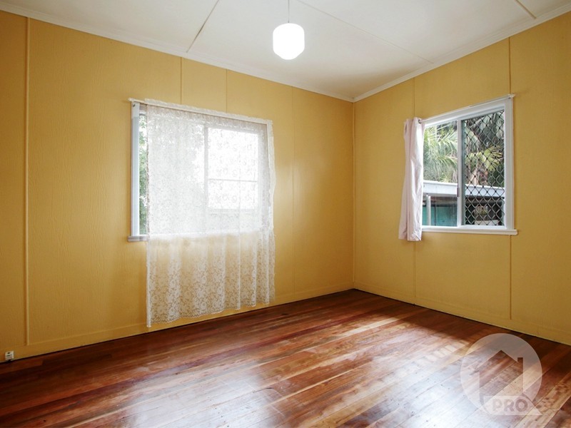 84 Nyleta Street, Coopers Plains QLD 4108