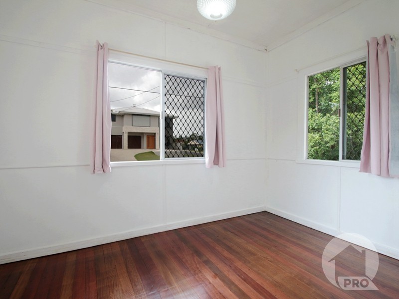 84 Nyleta Street, Coopers Plains QLD 4108