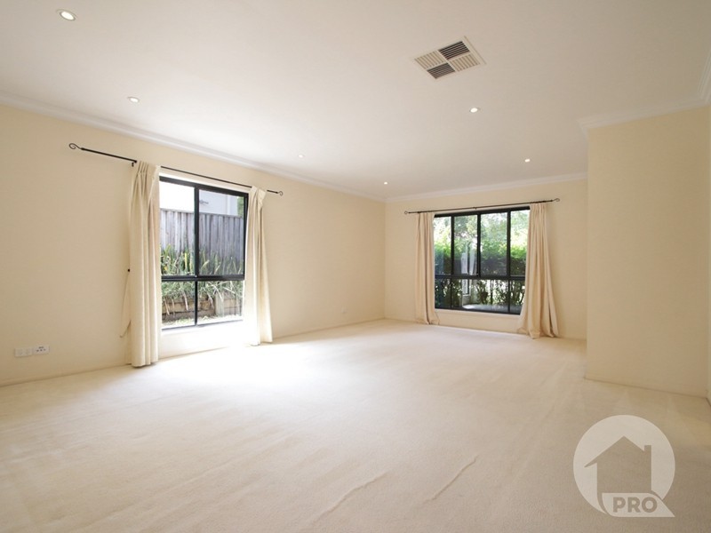 24 The Heights, Underwood QLD 4119