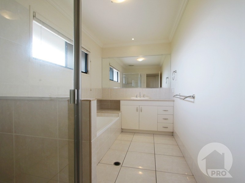 24 The Heights, Underwood QLD 4119
