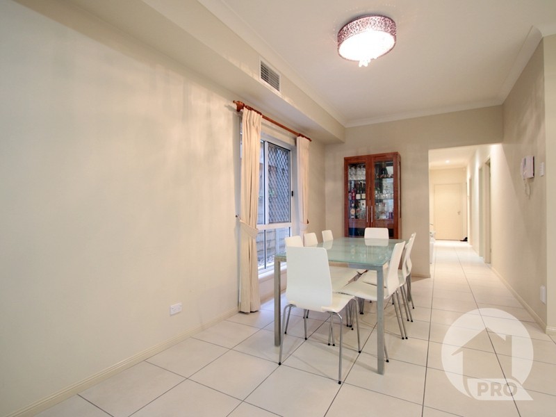 62 High Street, Mount Gravatt QLD 4122