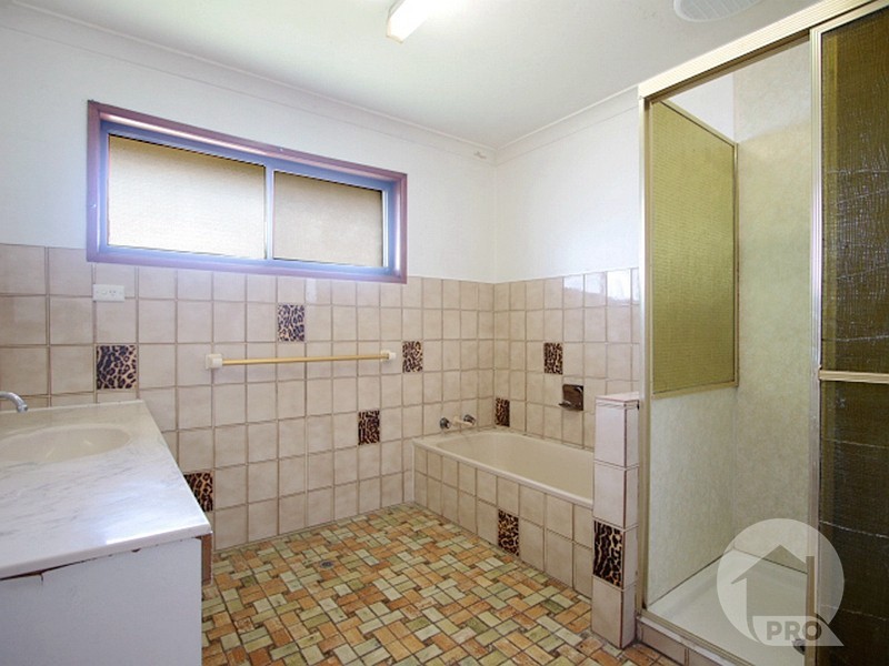 431 Kessels Road, Robertson QLD 4109