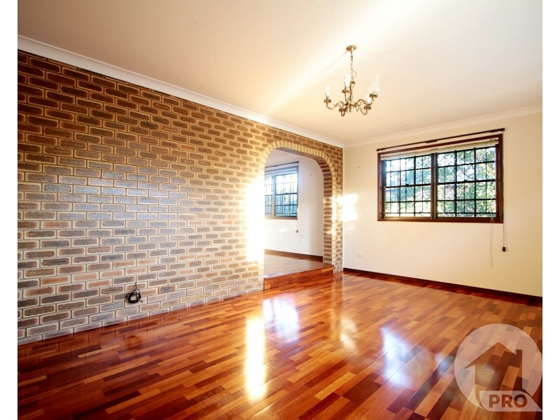 51 Faringdon Street, Robertson QLD 4109