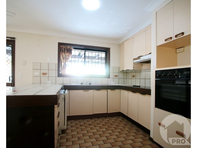 51 Faringdon Street, Robertson QLD 4109