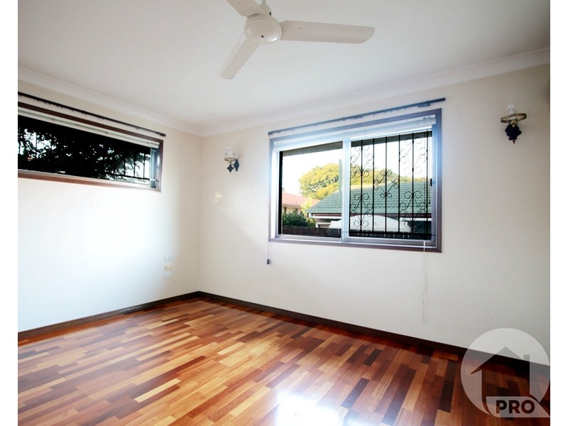 51 Faringdon Street, Robertson QLD 4109