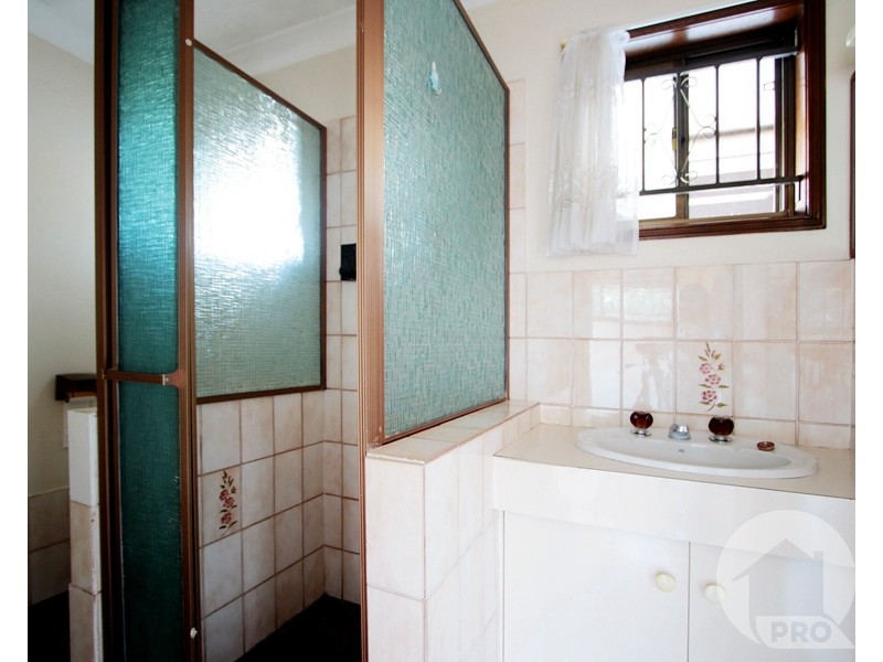 51 Faringdon Street, Robertson QLD 4109