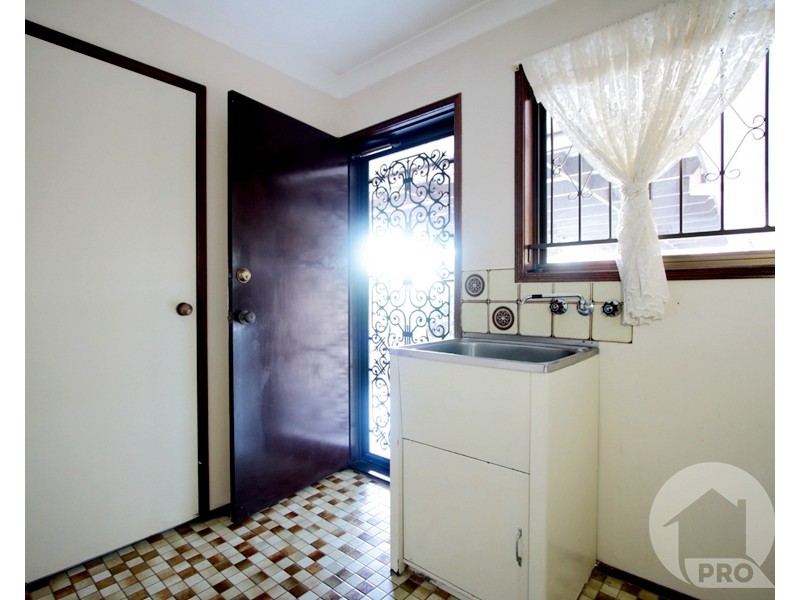 51 Faringdon Street, Robertson QLD 4109