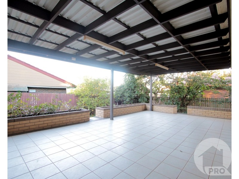 51 Faringdon Street, Robertson QLD 4109