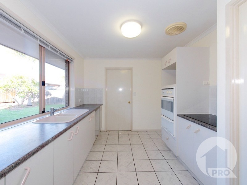 15 Daffodil Crescent, Calamvale QLD 4116