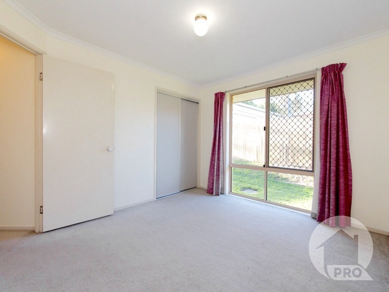 15 Daffodil Crescent, Calamvale QLD 4116